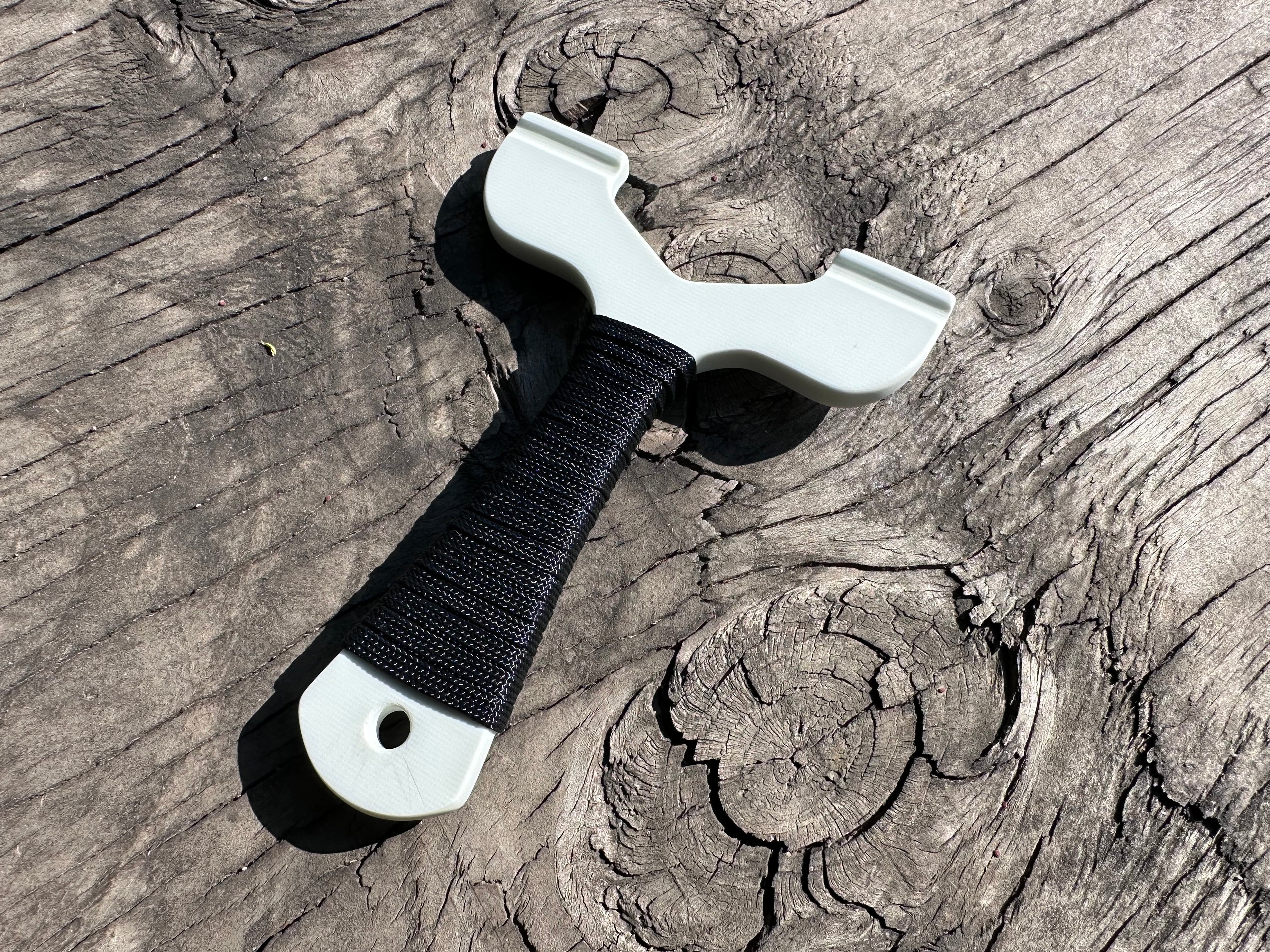 Ruckus (White)